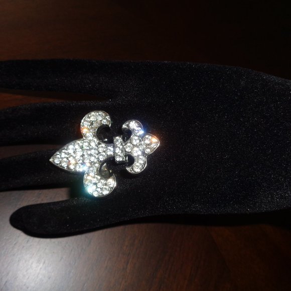 Costume Jewelry- monogram ring - Picture 13 of 13